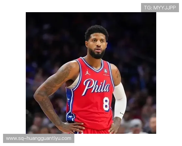 保罗·乔治家的冰箱里只有鸡胸肉和蛋白粉，连瓶可乐都找不到