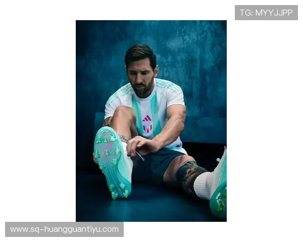 梅西今天居然穿了双普通球鞋，谁能想到这届巨星也会“接地气”呢？